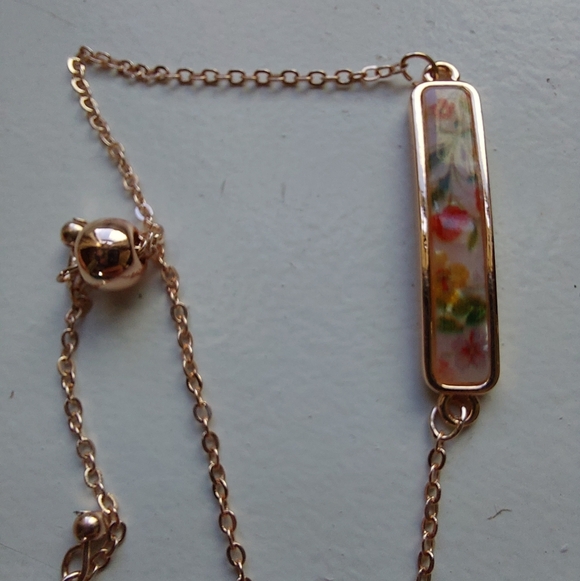 Jewelry Assortment - Necklaces, Earrings, Ring, And Bracelet - Picture 4 of 16